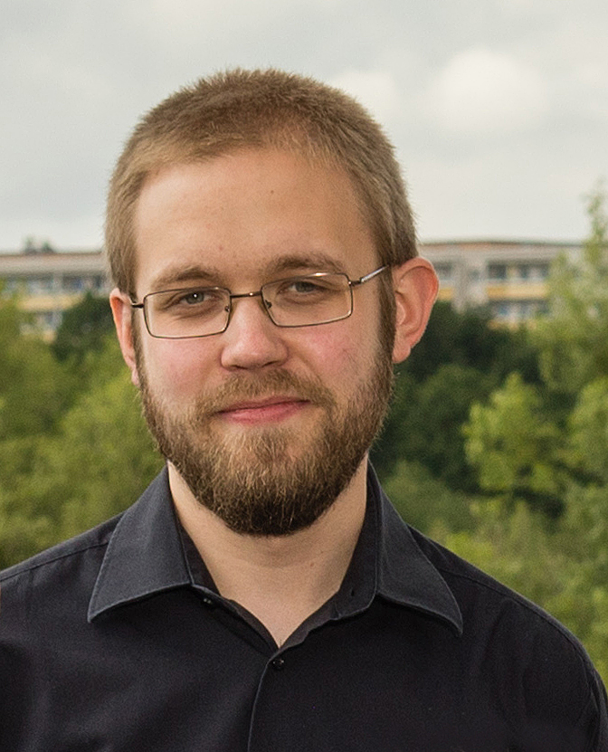 portrait photo of Dr. Malte Schröder