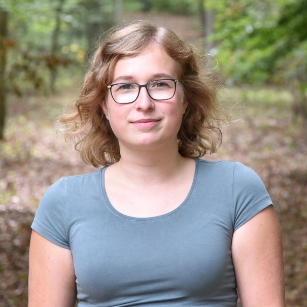 portrait photo of Nadia Metzkow